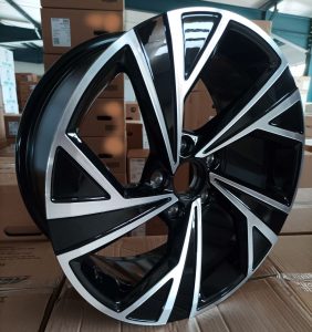 REPLICA STYLE AUDI 710 BLACK DIAMOND