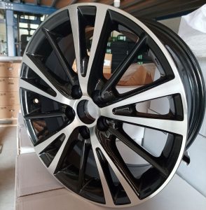 REPLICA STYLE TOYOTA 66155 BLACK DIAMOND CUT